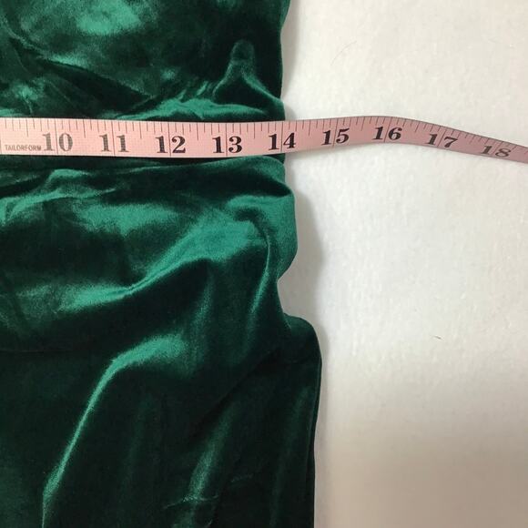 LULU'S SZ M Perfectly Classy Emerald Green Velvet Strappy Jumpsuit NEW b65 - Picture 7 of 11
